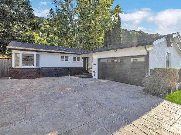2416 Collins Ave, Pinole, CA 94564