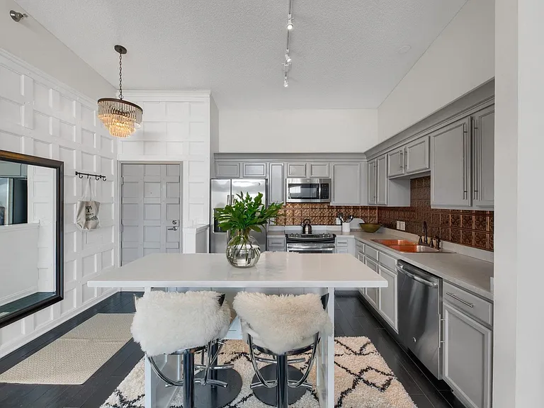 3310 Nicollet Ave #409 — Photo 3