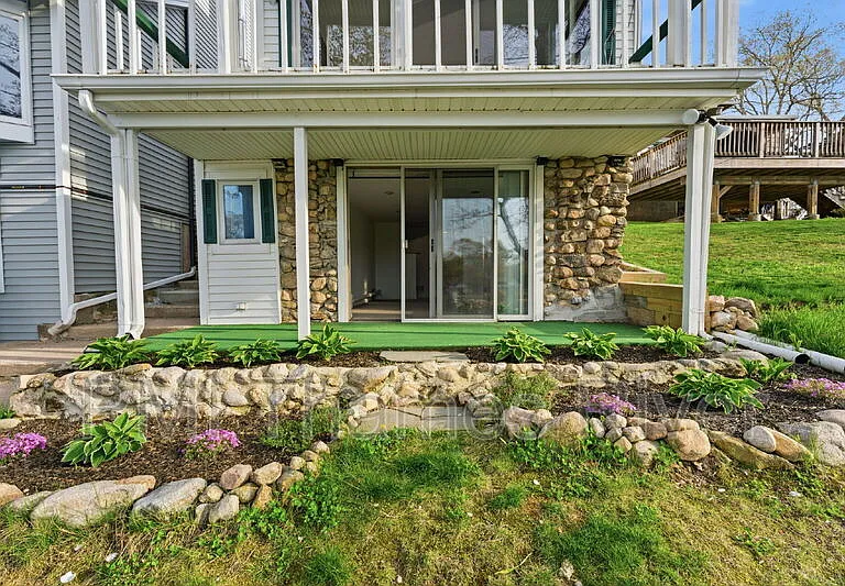 33 Laurel St — Photo 49