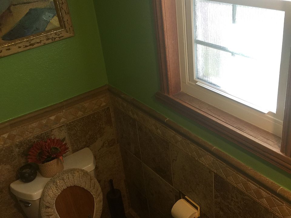 2nd image of 2706 Puu Hoolai St