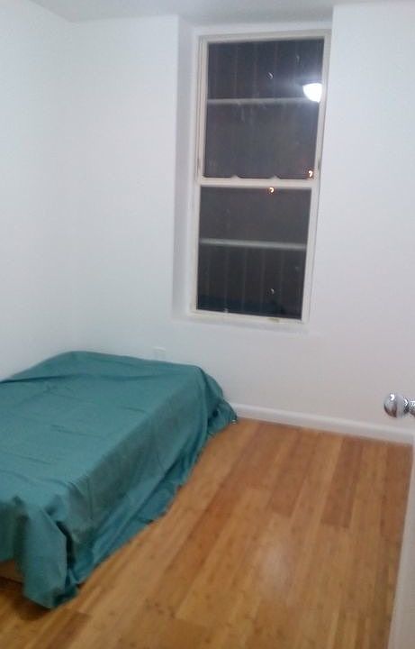 2nd image of 1926 Pacific St #3V