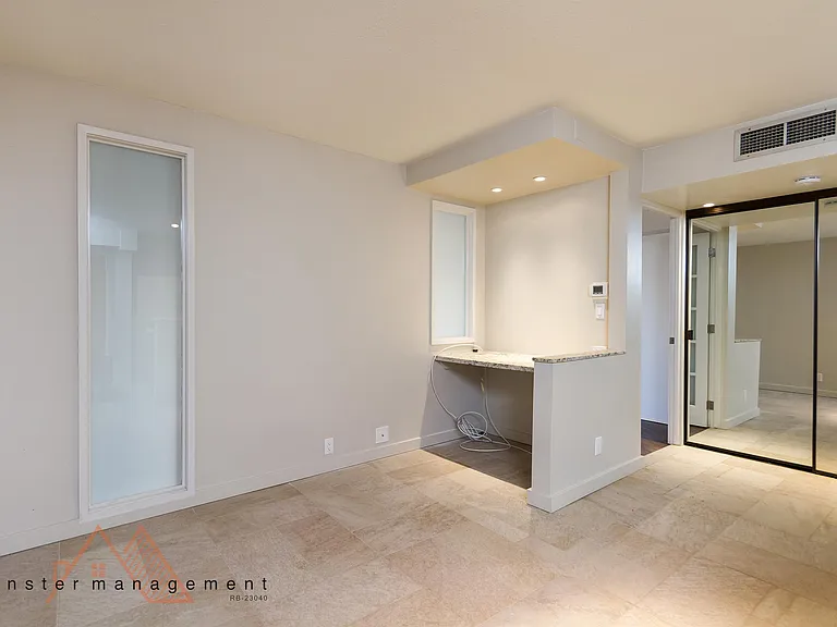 1088 Bishop St #501 — Photo 5