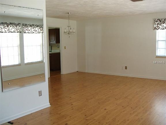 2nd image of 1455 N Lyndell Dr
