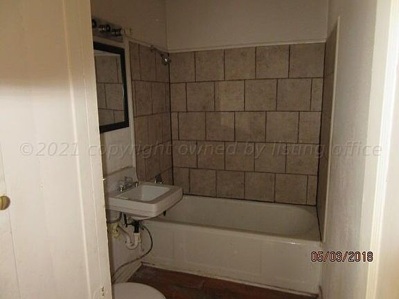 3rd image of 428 N Dwight St