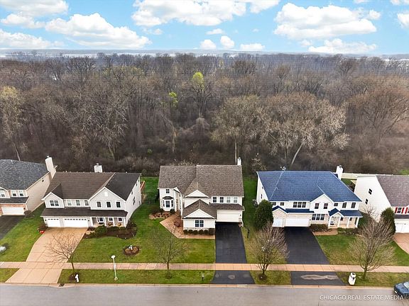 4th image of 420 Blue Heron Cir