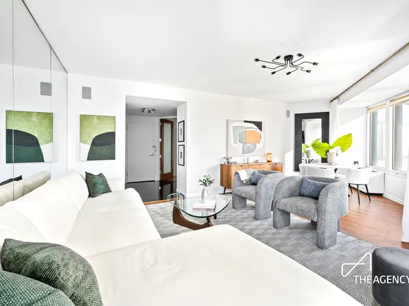 150 West 56th Street 5603 image 2 of 11