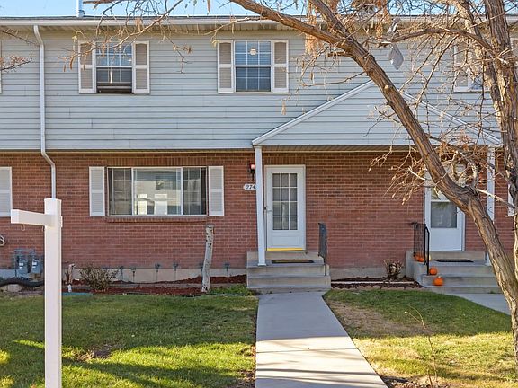 2nd image of 2748 S Centerbrook Dr