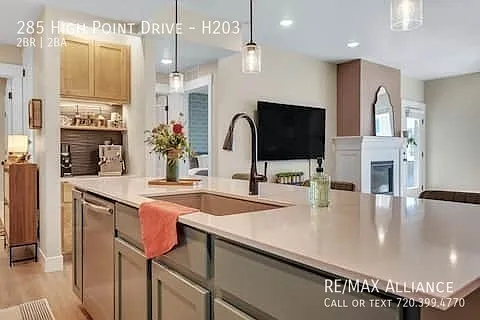 285 High Point Dr #H-203 — Photo 14