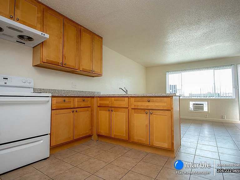 847 E Main St #4 — Photo 6