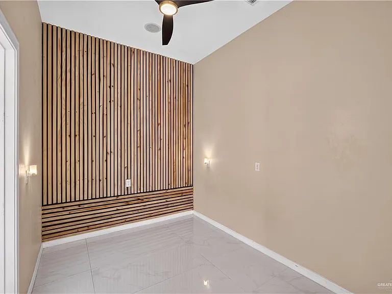 2308 Colorado St — Photo 25