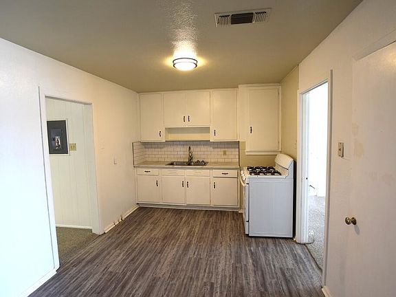 3rd image of 3606 Tanner Dr
