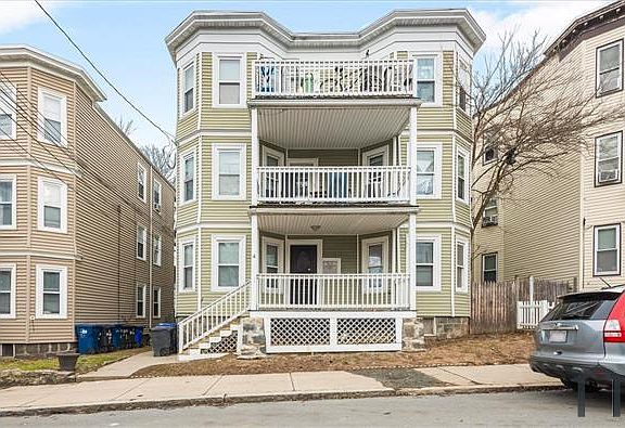 3rd image of 4 Bailey St #1