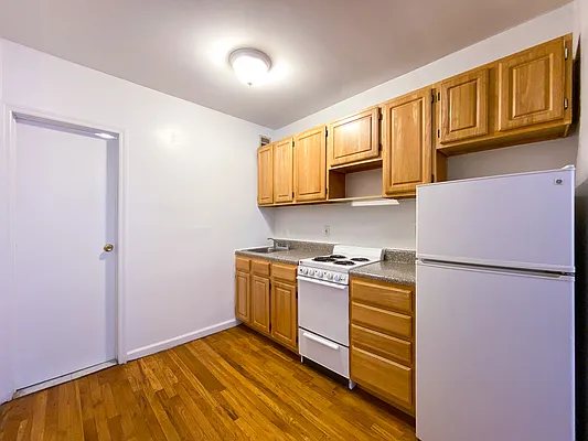 Rented by Compass | media 13