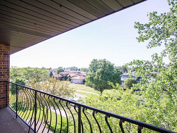 4th image of 7427 Tiffany Dr APT 3B