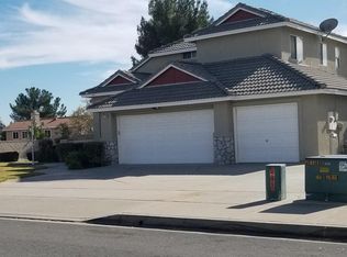 2739 W Sunrise Dr, Rialto, CA 92377