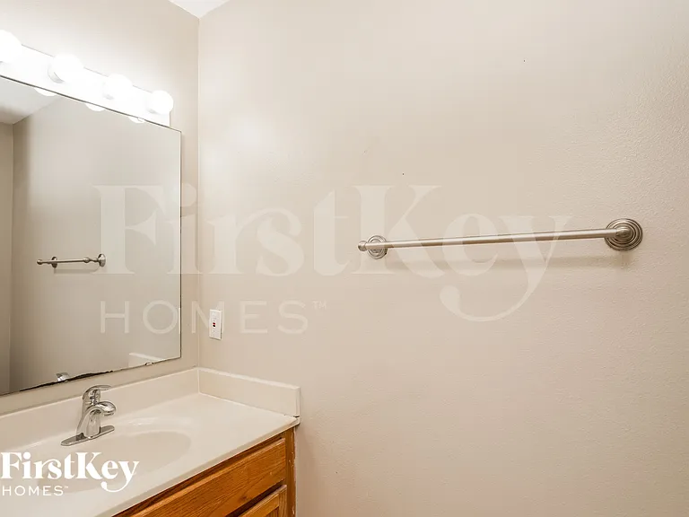 471 Koutnik Rd SE — Photo 12