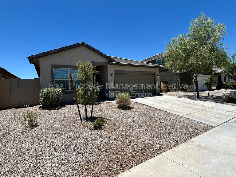 6551 W Magdalena Ln — Photo 2