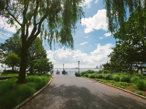 2 South End Avenue image 14 of 16