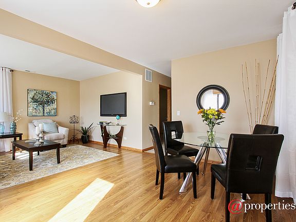 Living Room / Dining Room
