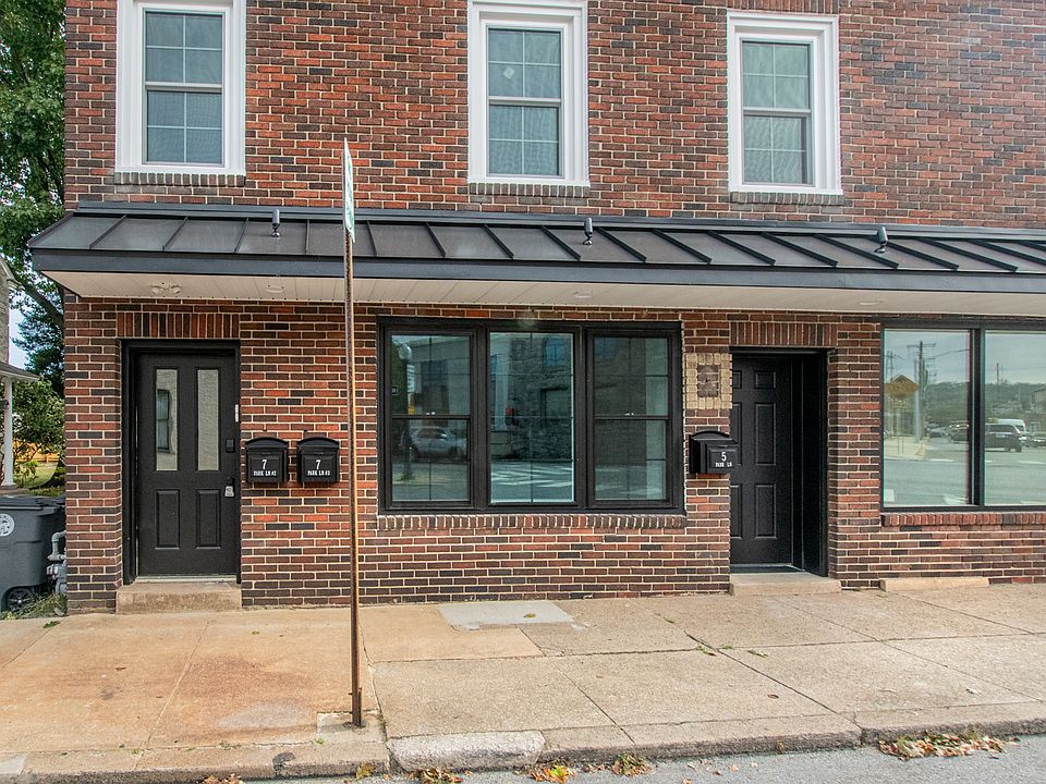 1st image of 5 Park Ln