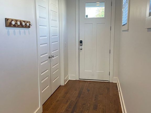 2nd image of 561A Veritas St