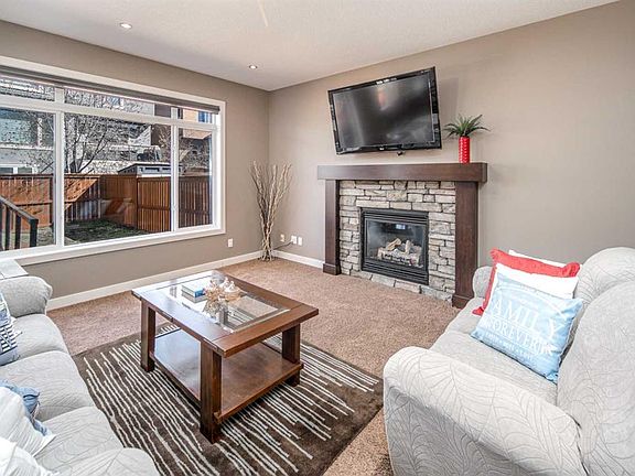 5th image of 10 S Aspenshire Pl SW