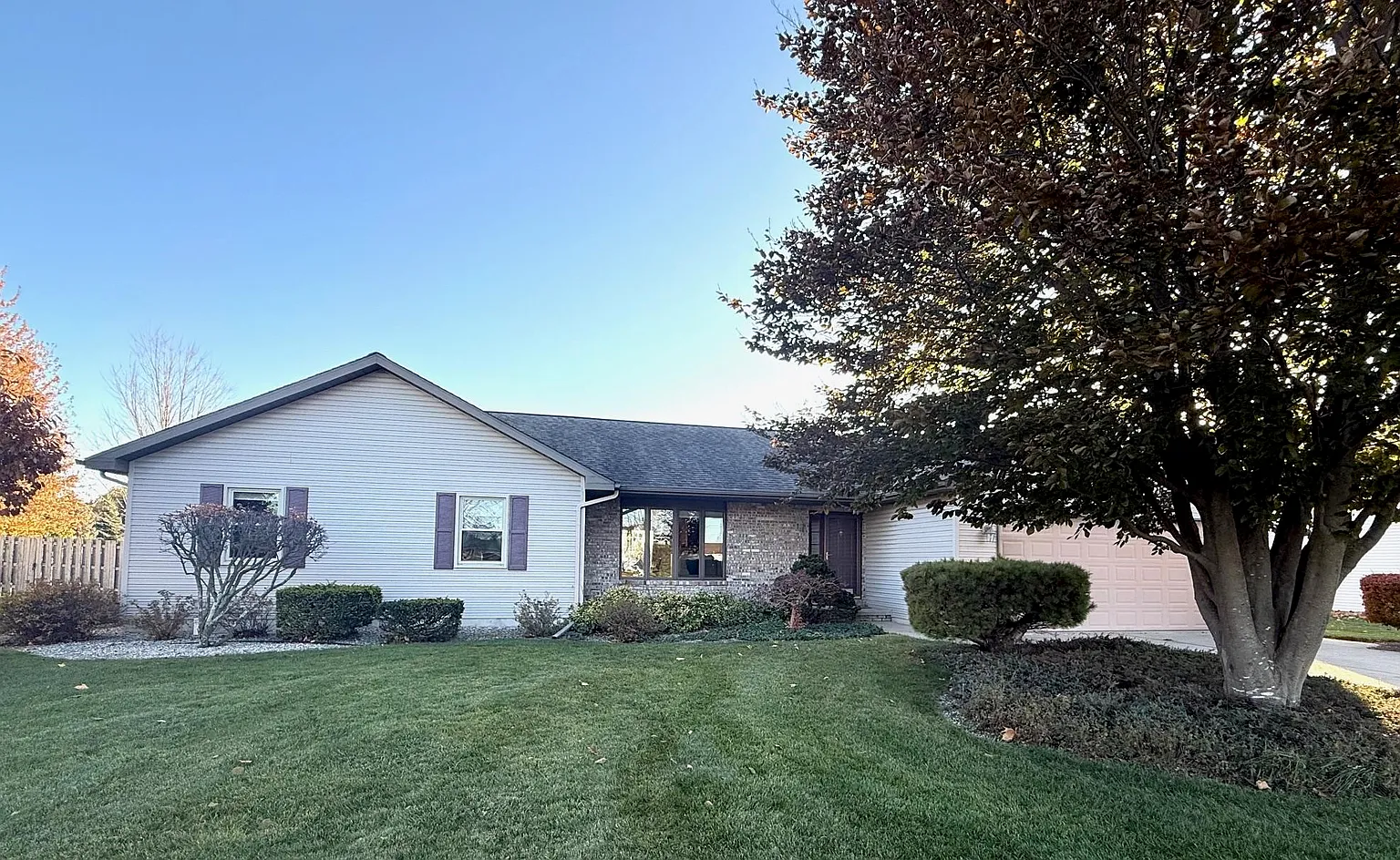 2948 E Fisher Rd photo 1