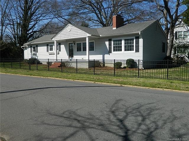1st image of 31 E Woodrow Ave