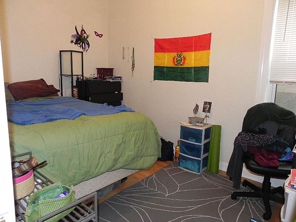 4th image of 3040 N Ashland Ave #Unt