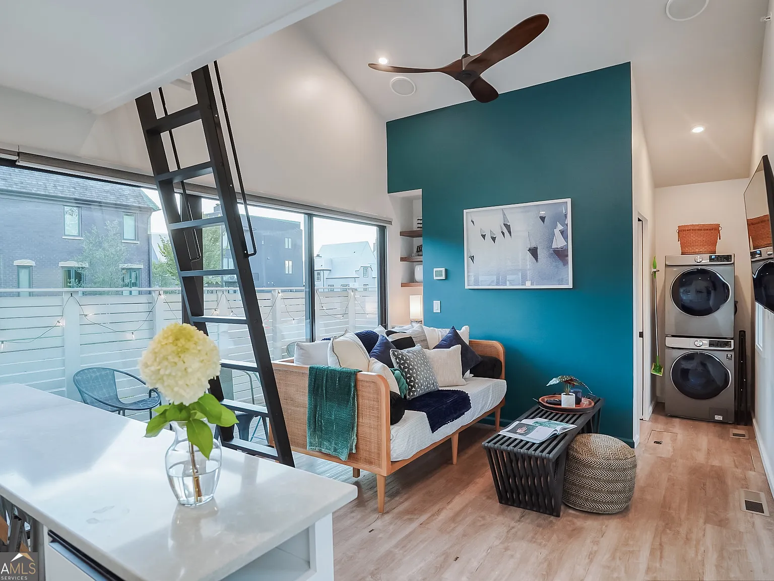 1 bed, 1.0 bath, 550 sqft, $3,000 — Photo 4
