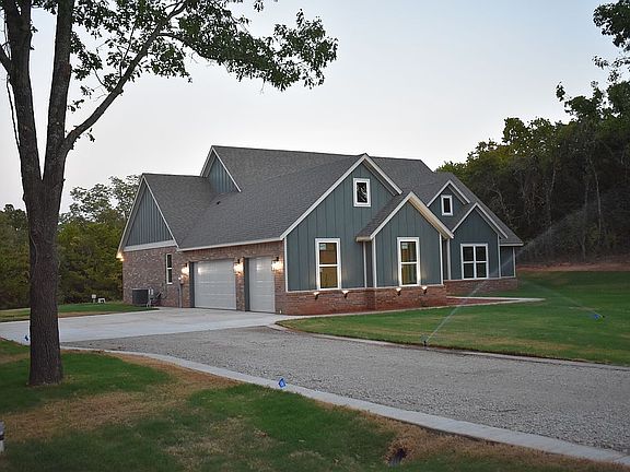 4th image of 990614 Hickory Grove Trl