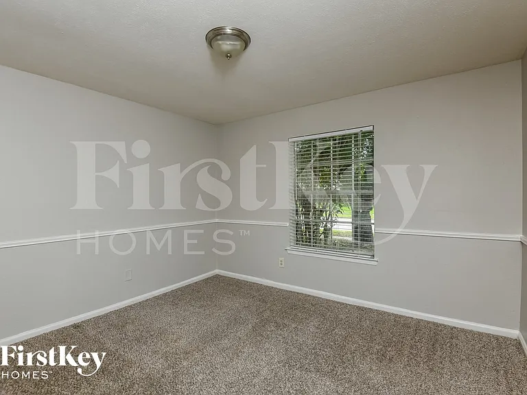 4912 Sandalwood Ln — Photo 12