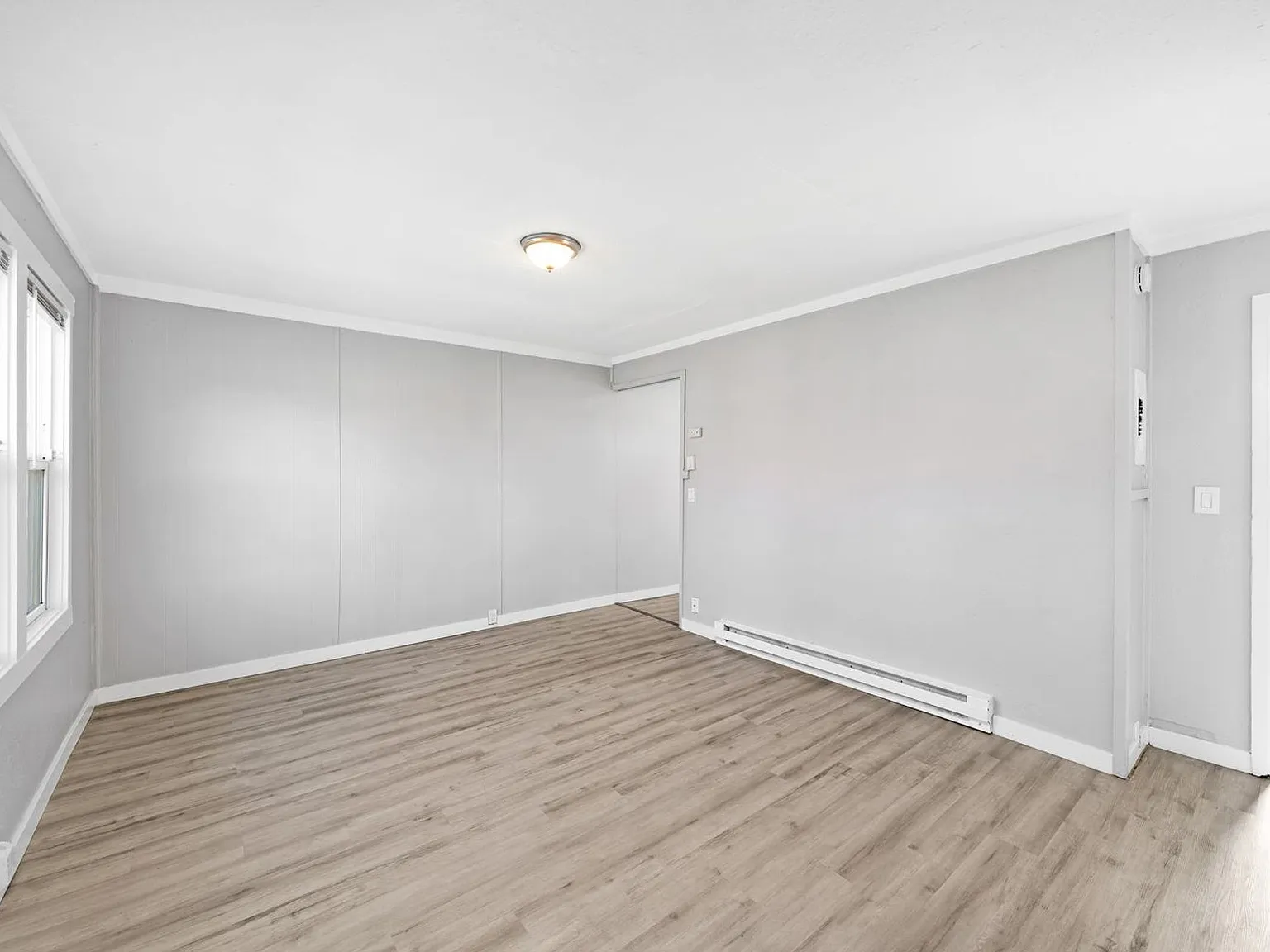 Eastgate Apartments — Photo 2