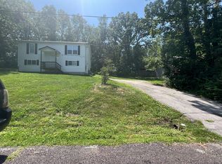 246 Baker St, Villa Ridge, MO 63089