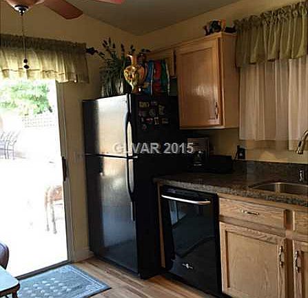 4th image of 4042 Lucas Ave