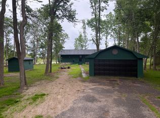 210 Oak Rd, Warroad, MN 56763