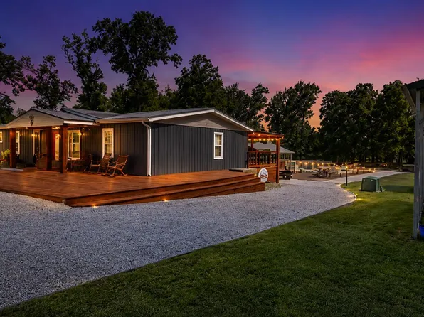 1345 Litzler Dr, Manning, SC 29102