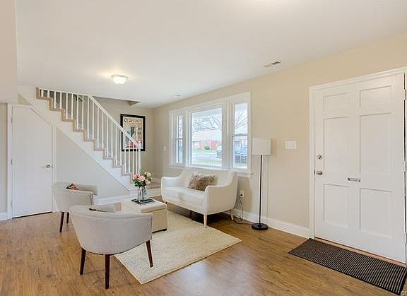 4th image of 2319 National St
