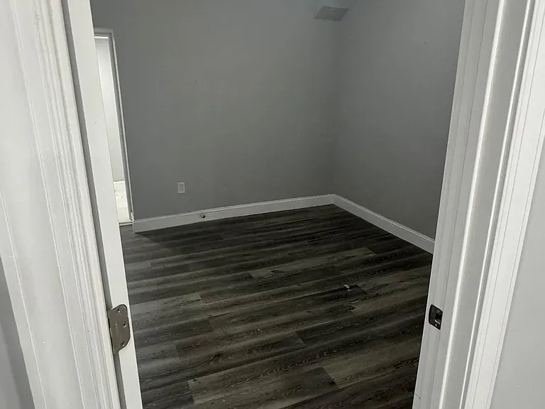 2727 N 29th St #1 — Photo 3