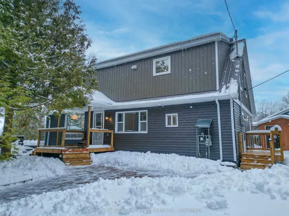 12 Mowat Cres, North Bay, ON P1A 1R5