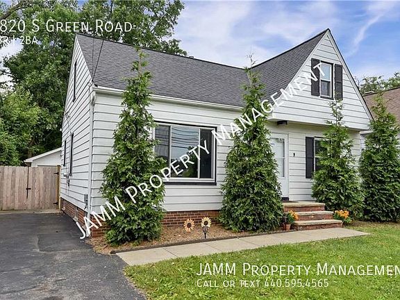 3rd image of 1820 S Green Rd