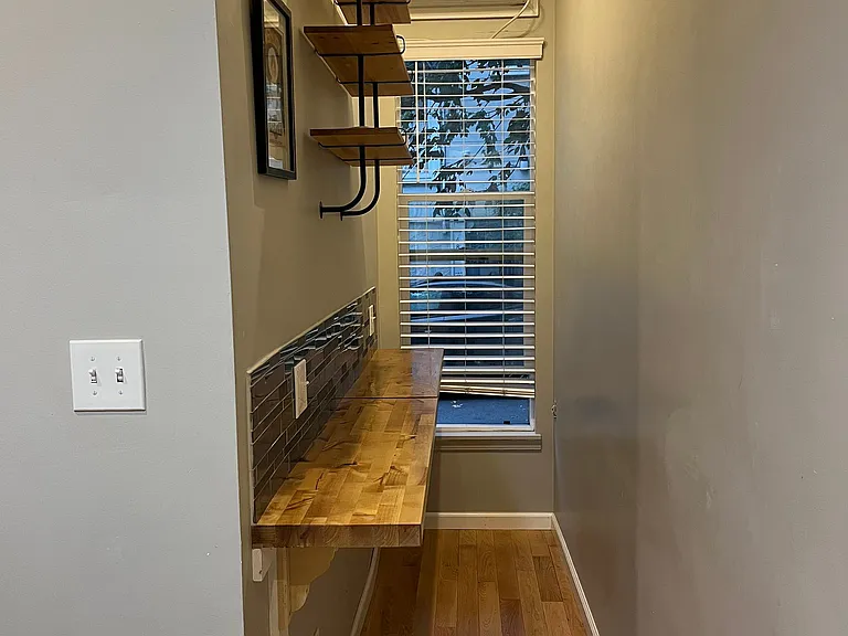 484 Linden St #B — Photo 4