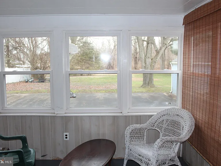 107 Laurel Ave — Photo 14