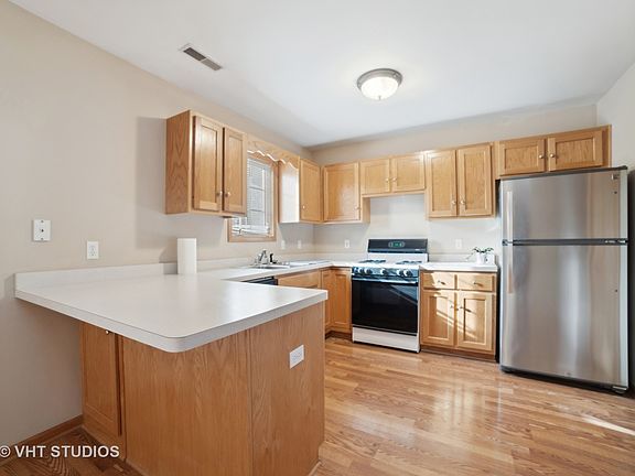 4th image of 200 E South St #2A