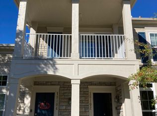 18102 Addington Dr #221, Walled Lake, MI 48390