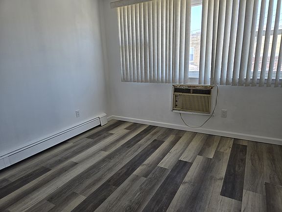 4th image of 69-17 76th St #2
