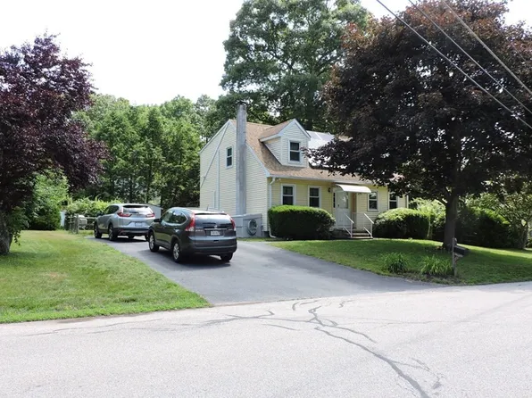 2 Hall Rd, Webster, MA 01570