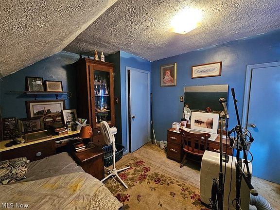 4th image of 232 Reform St