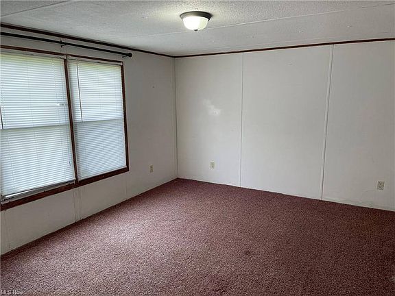 5th image of 1669 S Cove Ln