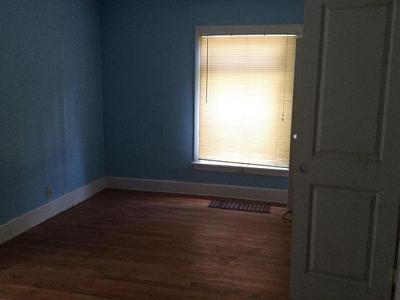 4th image of 914 N 11th St